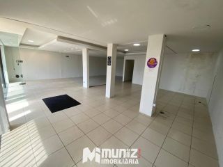 ALUGA-SE EXCELENTE PONTO COMERCIAL NA AV. HERMES FONTES