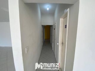 ALUGA-SE EXCELENTE PONTO COMERCIAL NA AV. HERMES FONTES