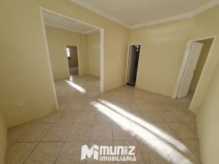 Casa Para Alugar com 2 quartos no bairro Suíssa em Aracaju(DISPONIVEL PARA COMERCIO)