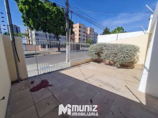 Casa Para Alugar com 2 quartos no bairro Suíssa em Aracaju(DISPONIVEL PARA COMERCIO)