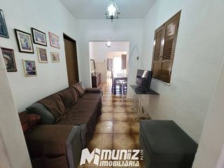 OPORTUNIDADE ÚNICA: VENDE-SE EXCELENTE CASA COM 2 PAVIMENTOS