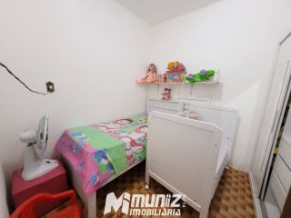 OPORTUNIDADE ÚNICA: VENDE-SE EXCELENTE CASA COM 2 PAVIMENTOS