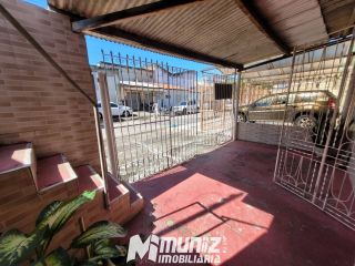 OPORTUNIDADE ÚNICA: VENDE-SE EXCELENTE CASA COM 2 PAVIMENTOS