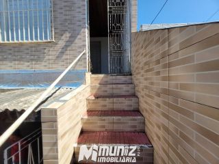 OPORTUNIDADE ÚNICA: VENDE-SE EXCELENTE CASA COM 2 PAVIMENTOS