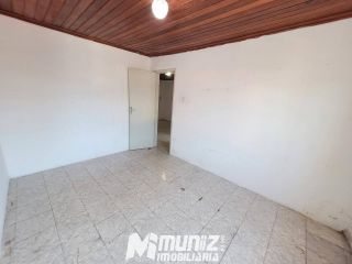 OPORTUNIDADE ÚNICA: VENDE-SE EXCELENTE CASA COM 2 PAVIMENTOS