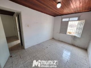 OPORTUNIDADE ÚNICA: VENDE-SE EXCELENTE CASA COM 2 PAVIMENTOS