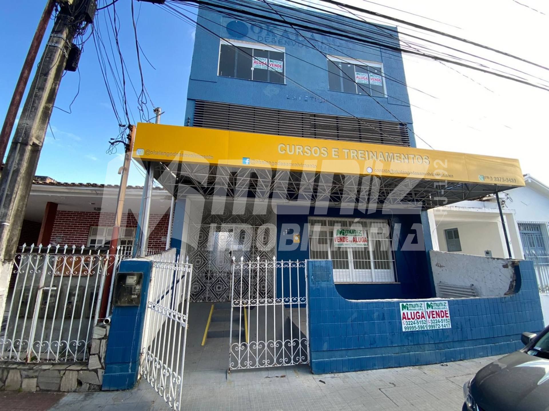 VENDE-SE PRÉDIO COMERCIAL  COM 22 SALAS, FUNCIONAVA UMA ESCOLA NA RUA SOCORRO