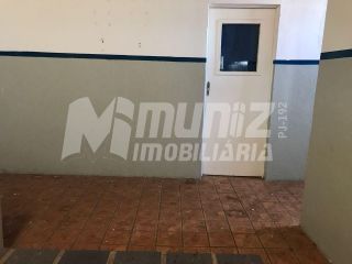 VENDE-SE PRÉDIO COMERCIAL  COM 22 SALAS, FUNCIONAVA UMA ESCOLA NA RUA SOCORRO