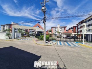 ALUGA-SE ÓTIMO APTO. MOBILIADO NO COND. BARRA CLUB 2 RESIDENCE