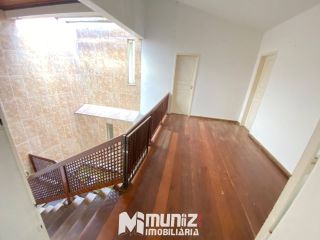 Aluga-se Casa com 2 Pavimentos no Bairro Salgado Filho!