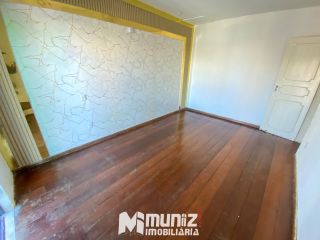 Aluga-se Casa com 2 Pavimentos no Bairro Salgado Filho!