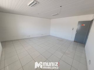 Sala Comercial Para Alugar no bairro São Conrado em Aracaju - Galeria Rolemberg (2º andar)