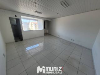 Sala Comercial Para Alugar no bairro São Conrado em Aracaju - Galeria Rolemberg (2º andar)