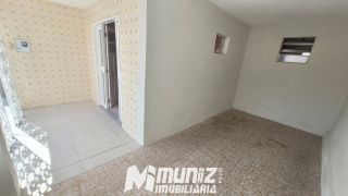 OPORTUNIDADE ÚNICA: ALUGA-SE EXCELENTE CASA NO BAIRRO NOVO PARAÍSO