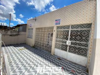 OPORTUNIDADE ÚNICA: ALUGA-SE EXCELENTE CASA NO BAIRRO NOVO PARAÍSO