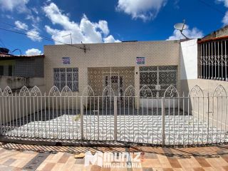 OPORTUNIDADE ÚNICA: ALUGA-SE EXCELENTE CASA NO BAIRRO NOVO PARAÍSO