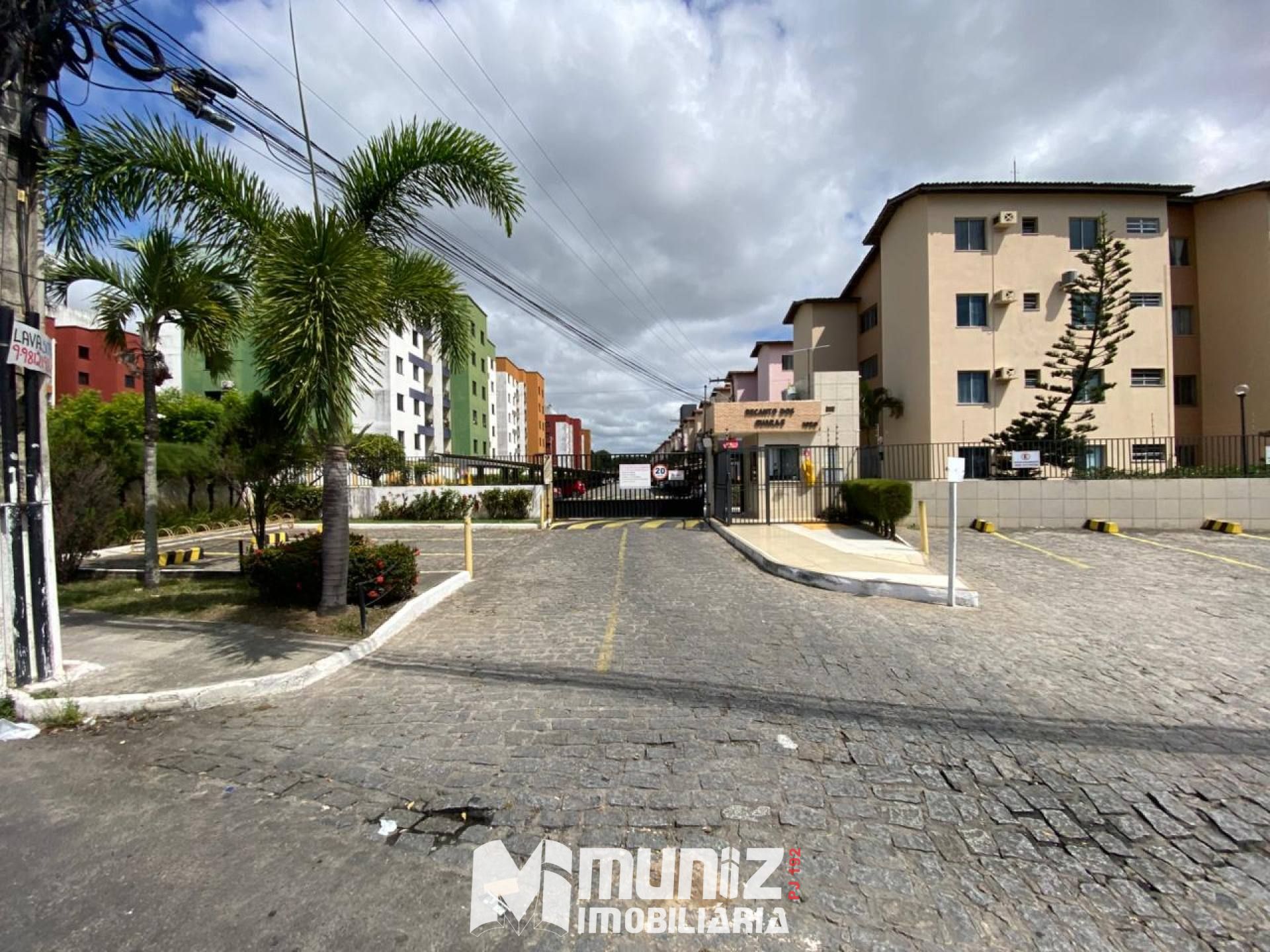 ALUGA-SE APARTAMENTO NO CONDOMÍNIO RECANTO DOS GUARÁS - INÁCIO BARBOSA