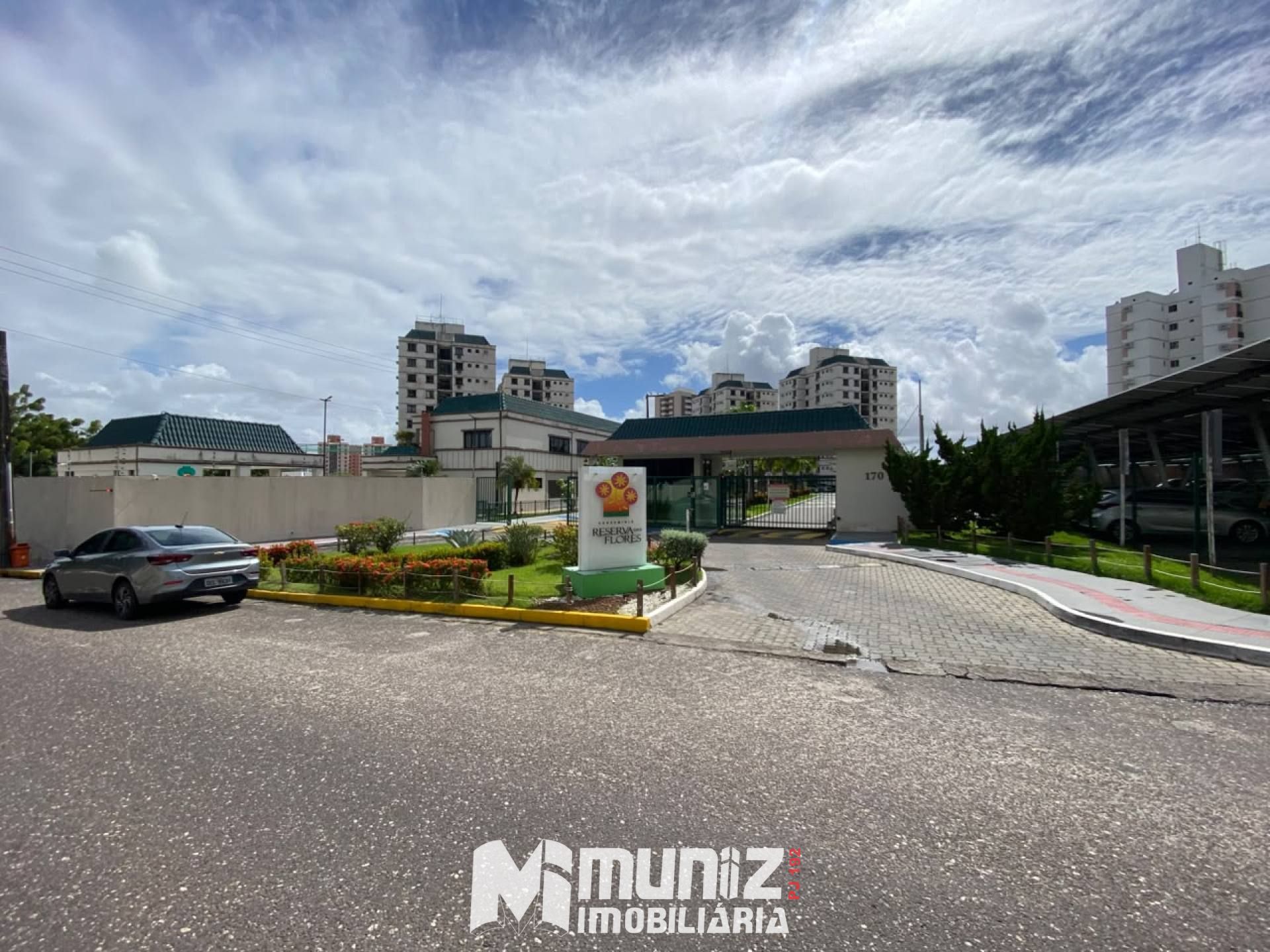 APARTAMENTO NO CONDOMÍNIO RESERVA DAS FLORES