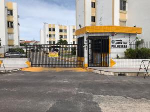 ALUGA-SE APARTAMENTO NO CONDOMÍNIO JARDIM DAS PALMEIRAS