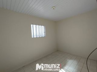 ALUGA-SE CASA NA RUA F
