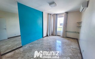 Aluguel de Apartamento Amplo no Edifício Villa Maria – Bairro Centro!