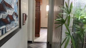 VENDE-SE CASA NA AV. DR EDÉZIO VIERA DE MELO - SUISSA