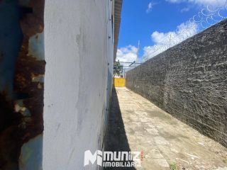 GALPÃO NA RUA RIO GRANDE DO SUL - SIQUEIRA CAMPOS