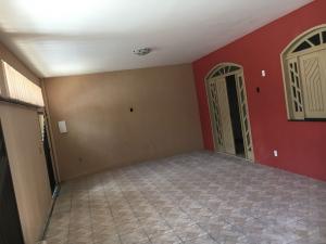 VENDE-SE CASA RUA CORONEL FAUSTO A. FEITOSA - ANTIGA RUA A-7 ORLANDO DANTAS