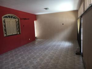 VENDE-SE CASA RUA CORONEL FAUSTO A. FEITOSA - ANTIGA RUA A-7 ORLANDO DANTAS