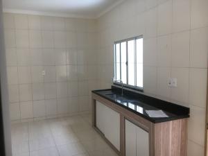 VENDE-SE CASA RUA CORONEL FAUSTO A. FEITOSA - ANTIGA RUA A-7 ORLANDO DANTAS