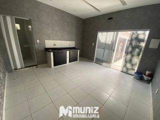 ALUGA-SE SALA COMERCIAL NO GRAGERU.