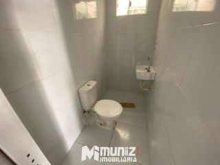 ALUGA-SE SALA COMERCIAL NO GRAGERU.