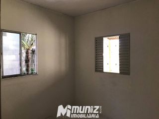 VENDE-SE CASA NA AVENIDA COLETORA C, ALBANO FRANCO.