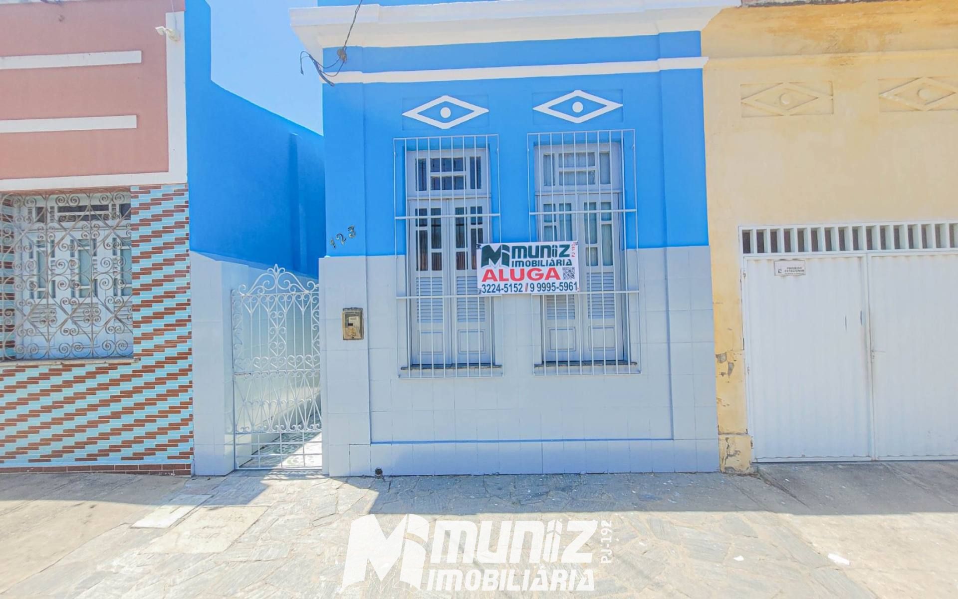 Casa No Bairro Industrial Disponível Para Aluguel na Rua Belém