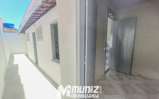Casa No Bairro Industrial Disponível Para Aluguel na Rua Belém