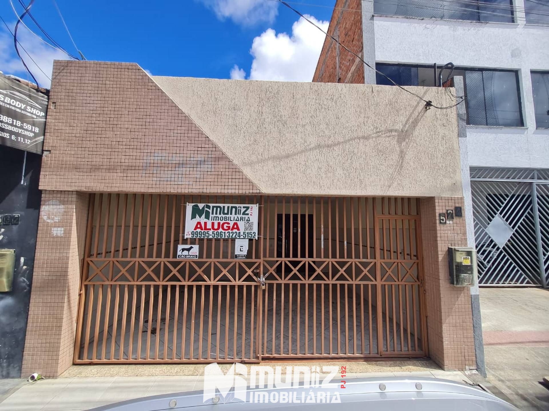Casa Disponível Para Aluguel na Avenida Carlos Burlamarqui