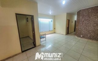 Casa Com Ótima Localização Disponível Para Aluguel na Avenida Carlos Burlamarqui