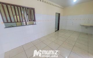 Casa Com Ótima Localização Disponível Para Aluguel na Avenida Carlos Burlamarqui