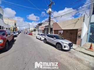 Casa Disponível Para Aluguel na Avenida Carlos Burlamarqui