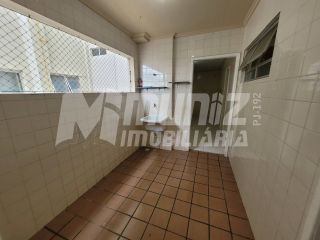 Apartamento Para Alugar com 3 quartos 1 suítes no bairro 13 de Julho em Aracaju