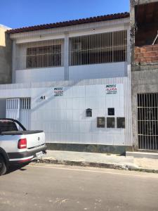 ALUGA-SE CASA PARTE TÉRREA, NA RUA 15, CONJ. JOÃO ALVES.