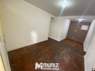ALUGA-SE CASA BAIRRO LUZIA PRÓX. AO GBARBOSA!