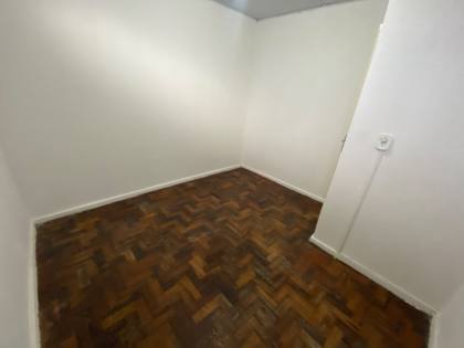 ALUGA-SE CASA RUA ARTUR PORFIRIO DE FARIAS