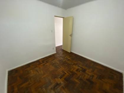 ALUGA-SE CASA RUA ARTUR PORFIRIO DE FARIAS