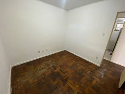 ALUGA-SE CASA RUA ARTUR PORFIRIO DE FARIAS