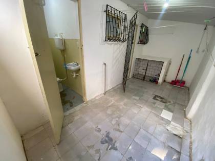 ALUGA-SE CASA RUA ARTUR PORFIRIO DE FARIAS