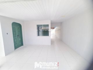 ALUGA-SE  CASA  RUA Dr. LAURO MAIA