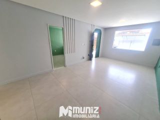 ALUGA-SE  CASA  RUA Dr. LAURO MAIA