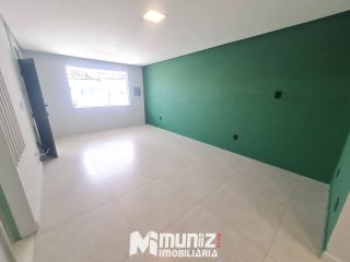 ALUGA-SE  CASA  RUA Dr. LAURO MAIA