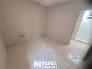 ALUGA-SE  CASA  RUA Dr. LAURO MAIA